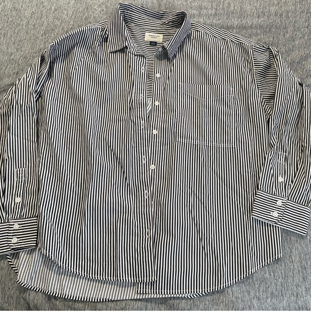 American Eagle Outfitters Monochrome Striped Button Down Shirt
